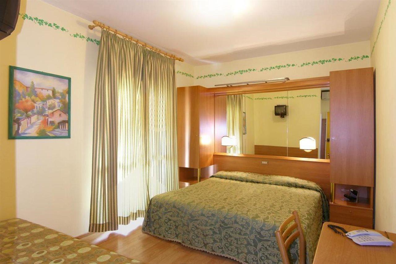 Hotel Germania Lido di Jesolo Esterno foto
