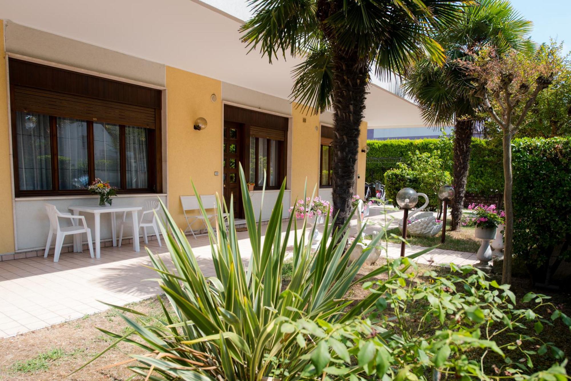 Hotel Germania Lido di Jesolo Esterno foto