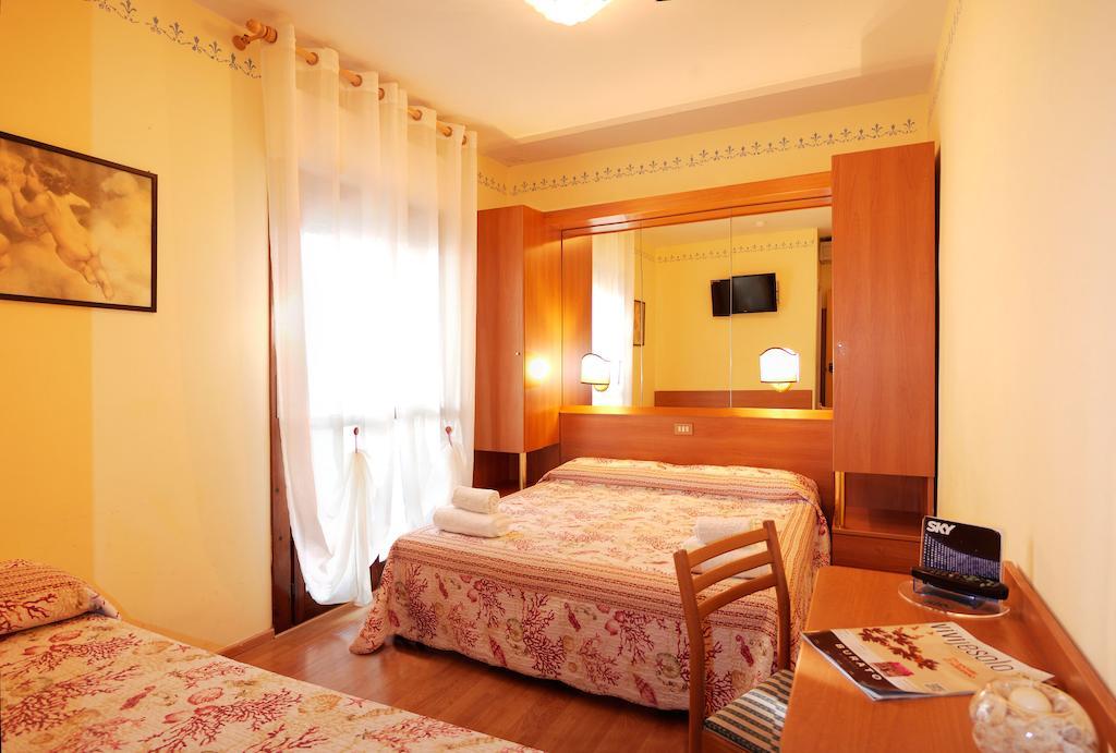 Hotel Germania Lido di Jesolo Esterno foto