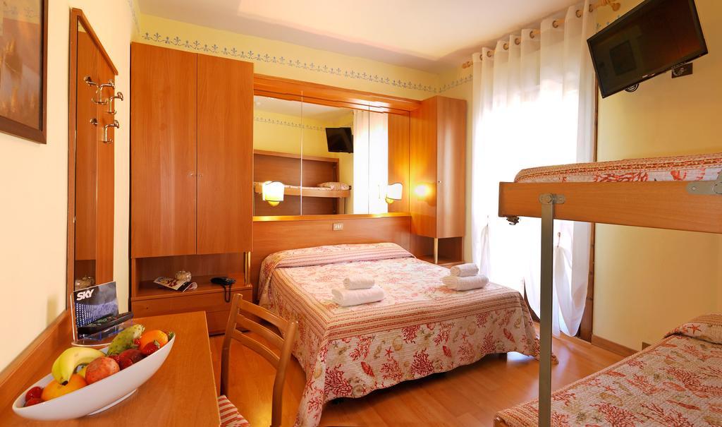 Hotel Germania Lido di Jesolo Esterno foto